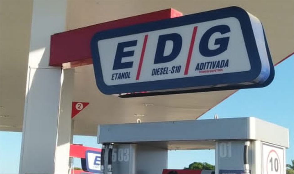 Mostrador de combustível com identificação clara